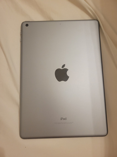 Apple iPad 6th Generation Gris 32gbcon Funda + Teclado Imán