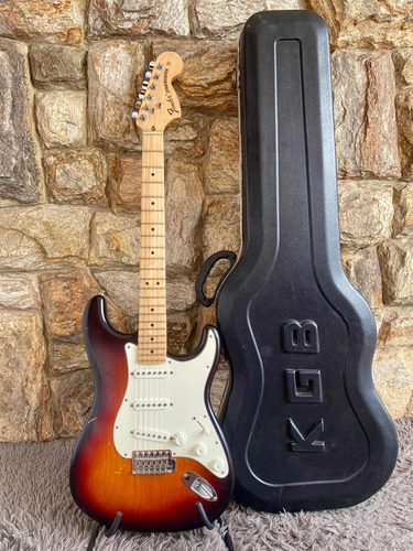 Guitarra Fender Highway One Stratocaster Maple. Ano 2010