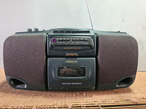 Radio Aiwa Csd-ex220u Stereo Cd Fita/ Am/fm Comdefeito No Cd