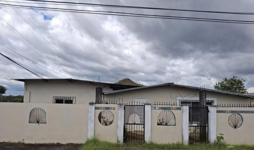 Casa En Alquiler En David, Chiriquí Ideal Para Familias, Urb. Villa Clara