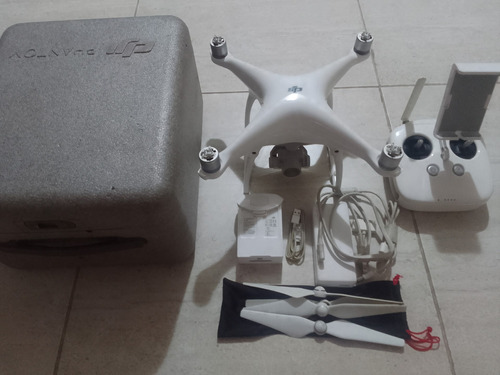Drone Dji Phantom 4 Standard Con Cámara 4k 1 Batería