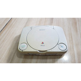 Playstation 1 Psone Só O Aparelho. Imagem Com Defeito E Tem Som E Sem O Clamp. Tá Com Defeito.  390. B18