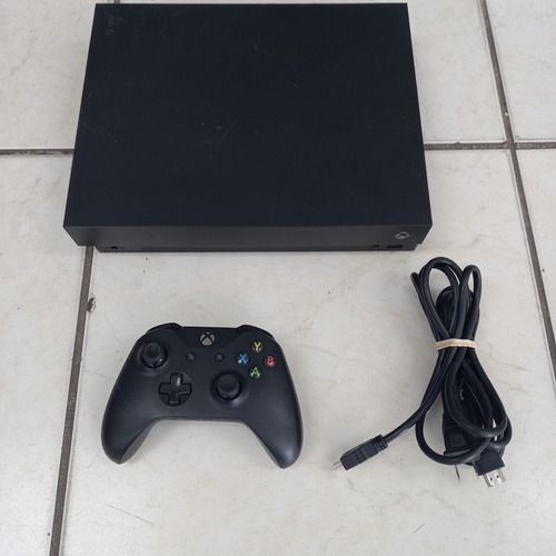 Consola Xbox One X 1tb  Y Juegos