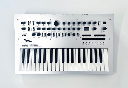 Korg Minilogue Sintetizador Analógico