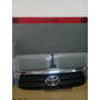 Parrilla Platina Emblema Toyota Fortuner 09 / 11 Originales  Nissan Platina