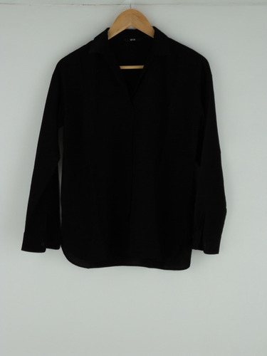 Blusa Negra Importada. Uniqlo