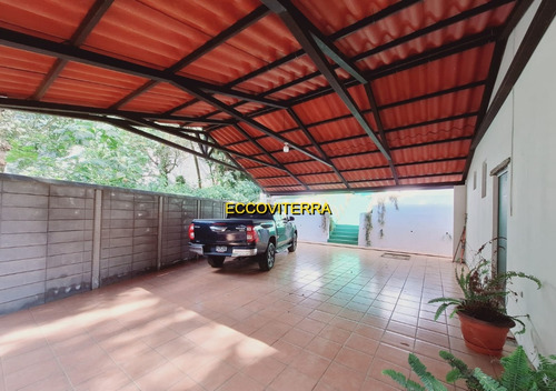 Vendo Espectacular Casa Con Diseño Colonial De Alto Nivel Incluye Local Comercial A Orilla Carretera - Imagen 4