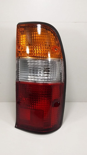 Faro Trasero Mazda B2500 1999-2001 / B2900 Derecho Altern. Foto 3