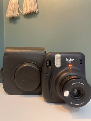 Kit Câmera Instax Mini 11 Preto + Bolsa 