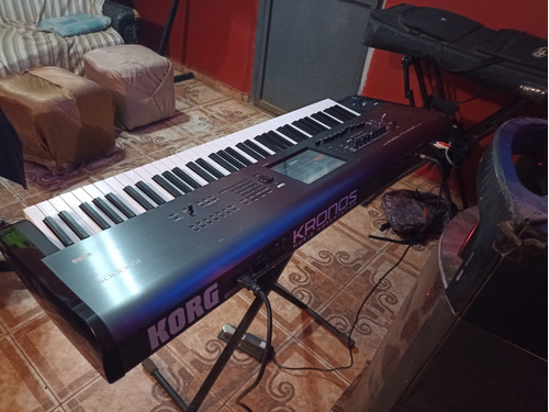 Korg Kronos 73 Inmaculado 