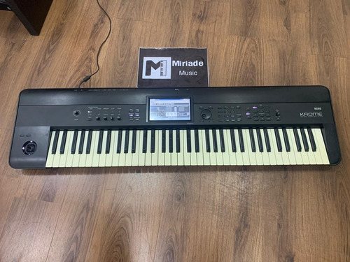 Korg Krome 73 - Bem Conservado