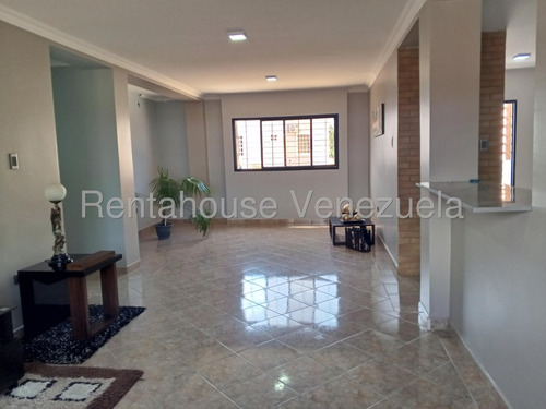 En Venta Hermoso Apartamento Remodelado En Zona Centrica En Coro