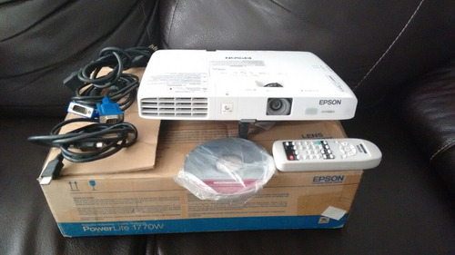 Proyector Epson 1770w 3000lumes Wifi Posible Cambio