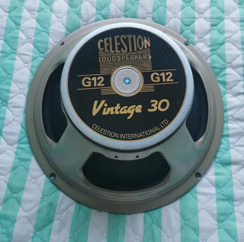 Parlante Celestion Vintage 30 Para Guitarra Color 8 Ohms