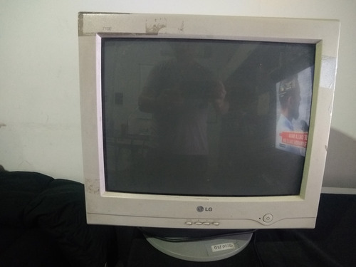Monitor LG 710e