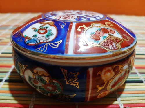 Alhajero De Porcelana Japonesa Antiguo Art 1050