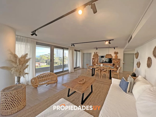 Apartamento Premium En Venta En Punta Del Este. - Imagen 2