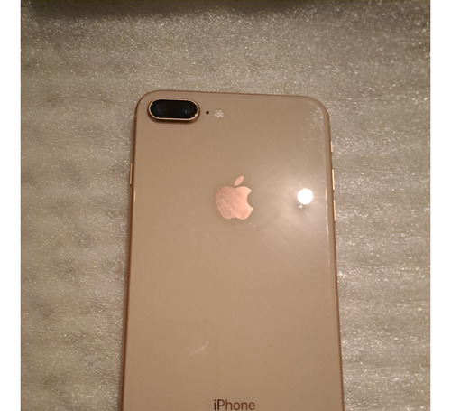 iPhone 8 Plus