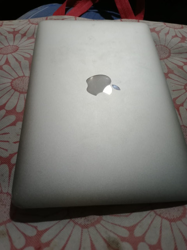 Apple Macbook Air 11 A1465 2015