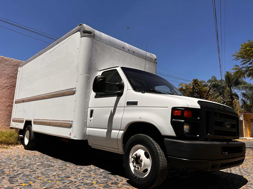 Ford E-350 Cutaway