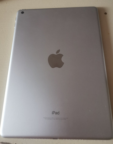 iPad  Apple  6th Generation 32 Gb