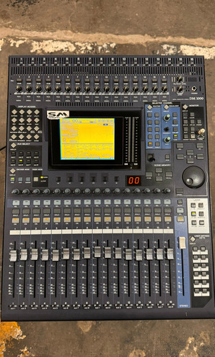Consola Yamaha Dm1000 No01v96