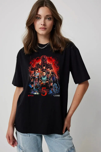 Playera Estampada Stranger Things | Meses sin interés