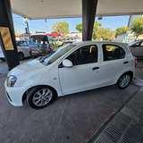 Toyota Etios 2017 1.5 X Con Llantas De Xs || Platinum Blanco