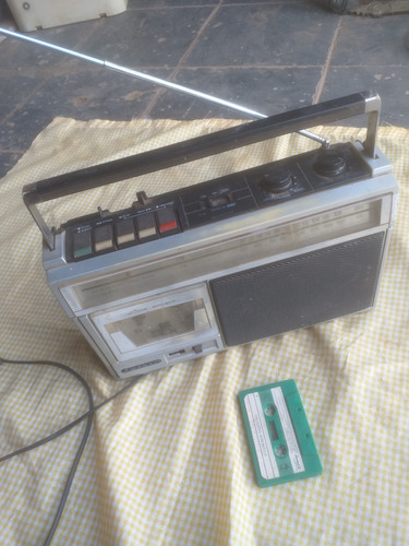 Rádio Gravador Sanyo Modelo M-52f  Funciona Tape E Rádio 