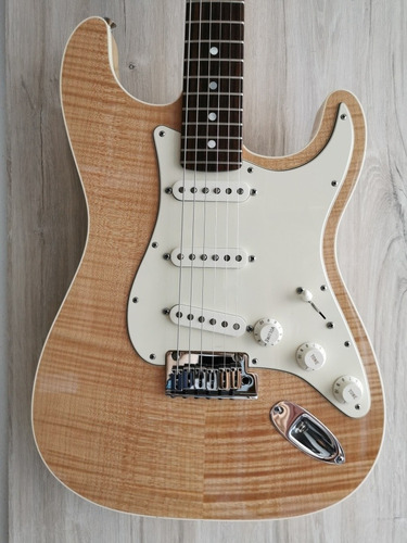 Fender Stratocaster Custom Shop Deluxe Fmt