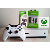 Xbox One Slim + Control + Kit Carga + Clip + Game Pass