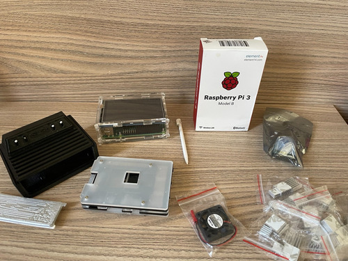 Raspberry Pi3 Pi 3 B+ C/ Case + Cooler + Fonte + 256gb Tela
