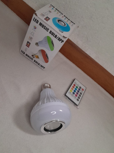 Foco-bocina Bluetooth Led Con Control Remoto