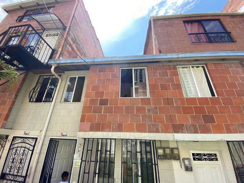 Alquilo Apartamento En La Urbanización Azaleas, Bello, Sector Trapiche