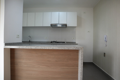 Departamento En Alquiler A Un Paso De San Isidro, 3 Habitaci - Imagen 4