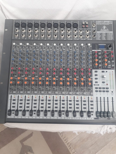 Mesa Behringer Xenyx 2442fx 16 Canais Com Interface Uca200