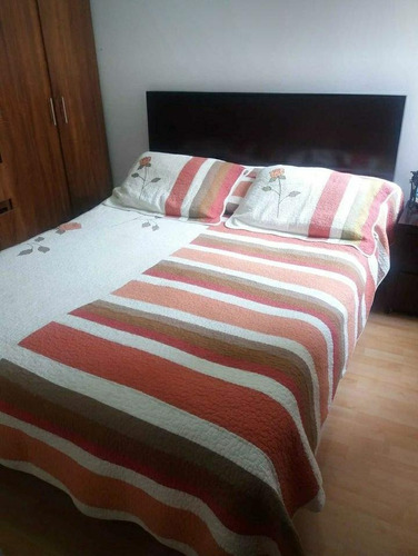 Cama Doble 1,40 Con Colchón Pullman Sleepwell Mesas De Noche