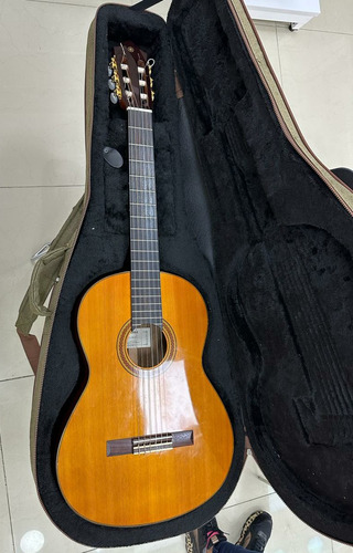 Guitarra Acustica Yamaha Cg162c Clasica Tapa Sólida De Cedro