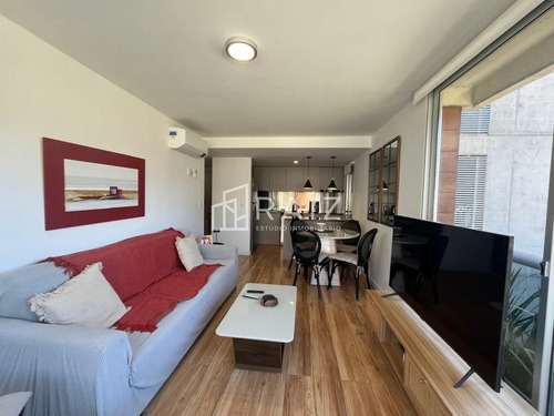 En Venta Apartamento 2 Dormitorios Playa Mansa - Imagen 4