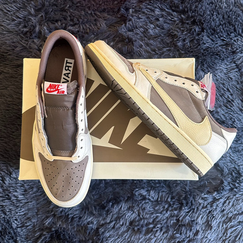 Air Jordan 1 Low Travis Scott Reverse Mocha 44