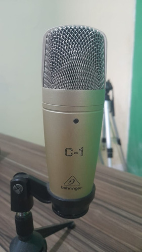 Microfone Behringer C-1 Condensador  Cardióide Dourado