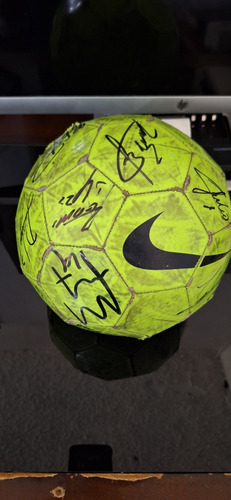 Balon Autografiado Equipo Pumas 2024