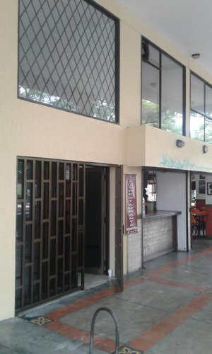 Local En Arriendo En Santa Mónica Residencial. Cod A6539
