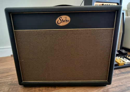 Gabinete Suhr 2x12 Caixa Amplificador 212 Falante Celestion 