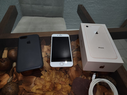  iPhone 8 Gold, 64 Gb, Na Caixa E Com Carregador