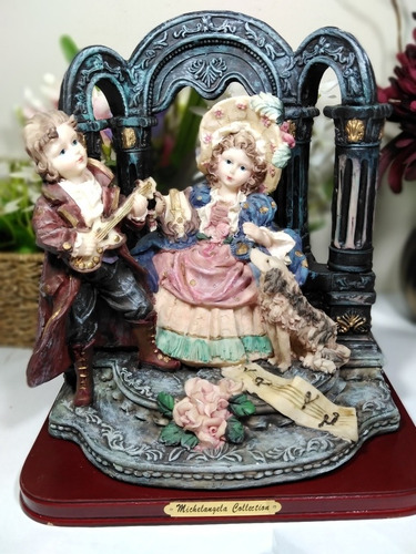 Figura Decorativa Victoriana De Resina Coleccionable