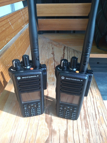 Radios Motorola Digitales Vhf Dgp8550e Completós Con Cargado