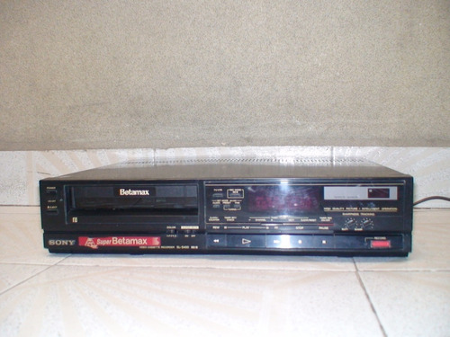 Una Videocasetera Super Betamax Sl-s400.