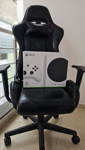 Xbox Series S + Cadeira Gamer (somente Retirada Zl De Sp)