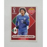 Lámina Guillermo Ochoa Legend Base Qatar 2022 Extra Panini